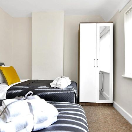 Xclusive Living Stay Near Airport & Nec, The Whitecroft Sheldon  Esterno foto