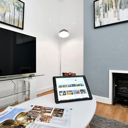 Xclusive Living Stay Near Airport & Nec, The Whitecroft Sheldon  Esterno foto
