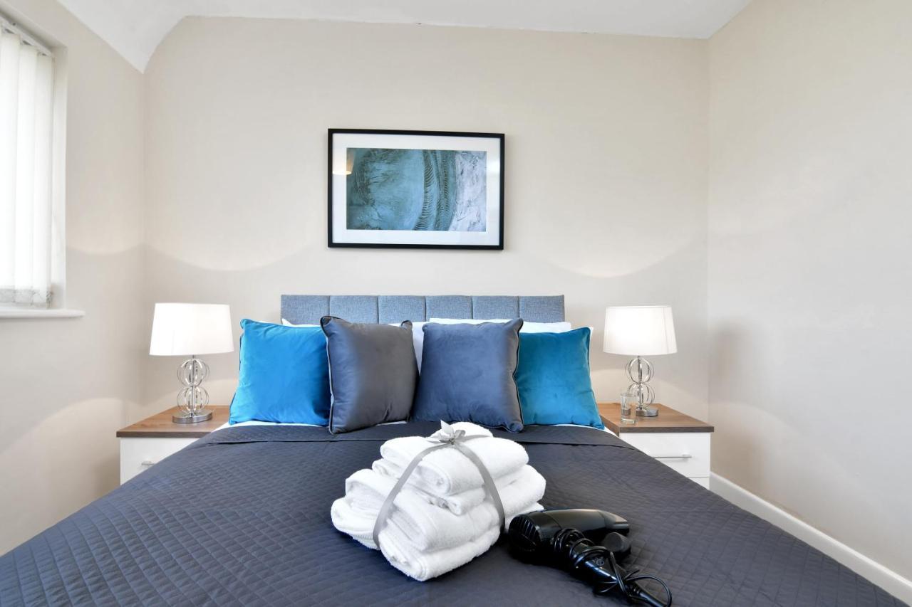 Xclusive Living Stay Near Airport & Nec, The Whitecroft Sheldon  Esterno foto