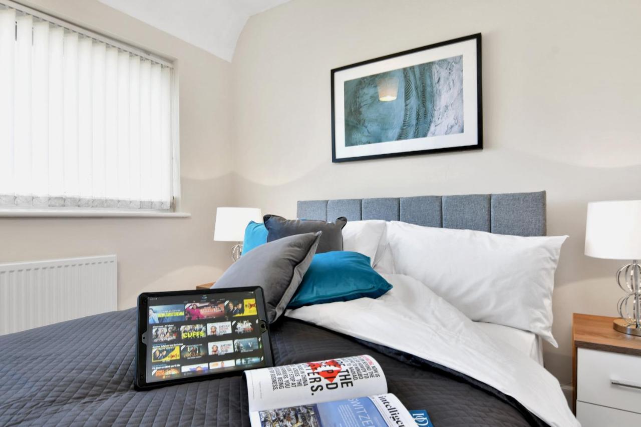 Xclusive Living Stay Near Airport & Nec, The Whitecroft Sheldon  Esterno foto