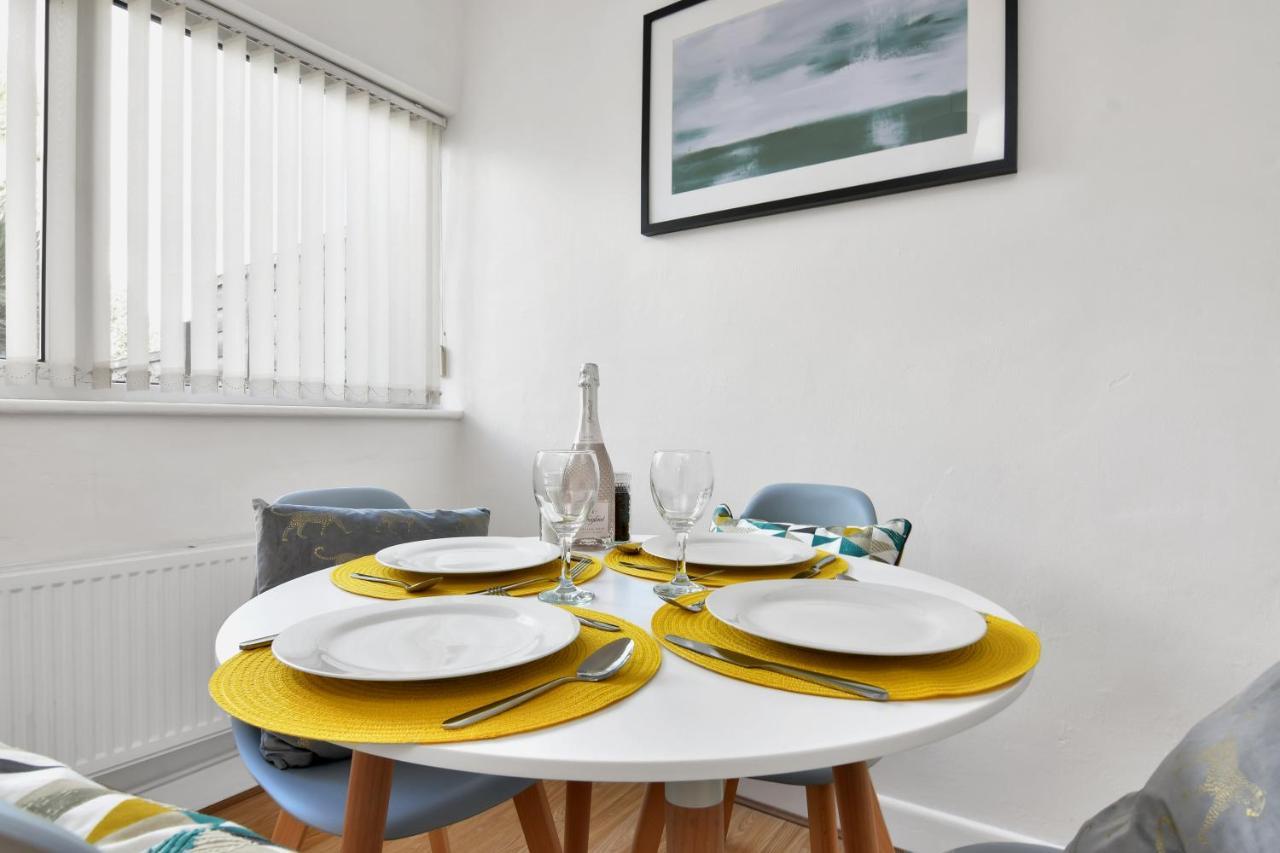 Xclusive Living Stay Near Airport & Nec, The Whitecroft Sheldon  Esterno foto