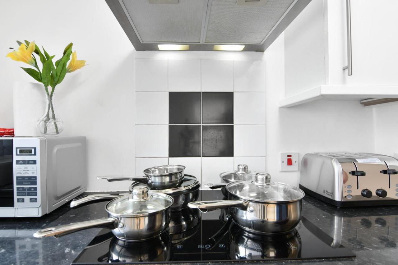 Xclusive Living Stay Near Airport & Nec, The Whitecroft Sheldon  Esterno foto