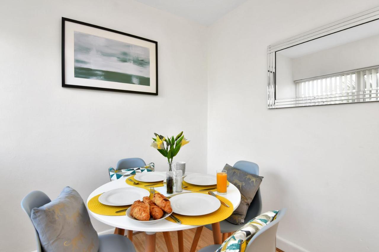 Xclusive Living Stay Near Airport & Nec, The Whitecroft Sheldon  Esterno foto