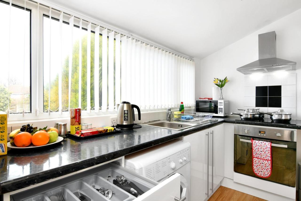 Xclusive Living Stay Near Airport & Nec, The Whitecroft Sheldon  Esterno foto